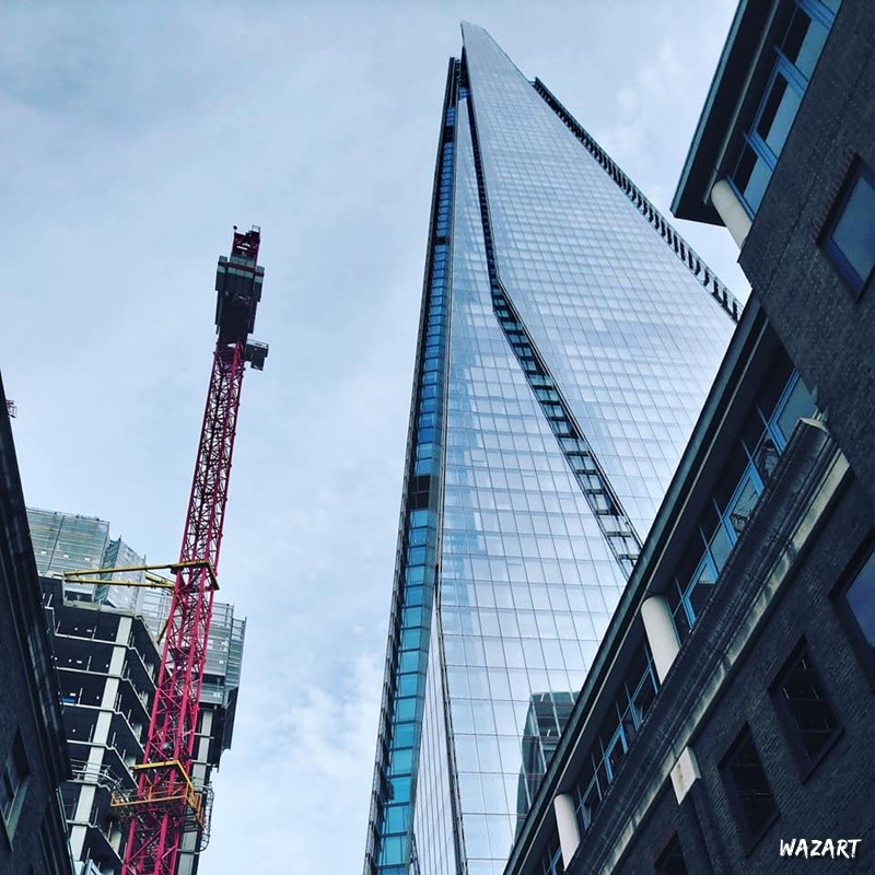 vue en contre-plongée du shard